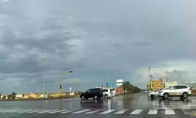 طقس السعودية: سحب رعدية وأمطار غزيرة تضرب عدة مناطق اليوم 1 طقس السعودية: سحب رعدية وأمطار غزيرة تضرب عدة مناطق اليوم