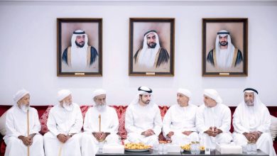 منصور بن زايد وحمدان بن محمد يقدمان تعازيهما القلبية في وفاة سعيد عامر النيادي: لحظات من الحزن والتضامن