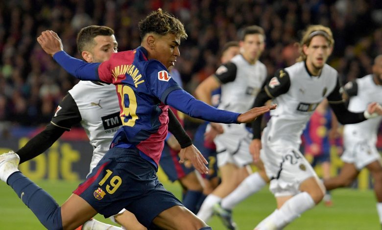 موعد مباراة برشلونة وفالنسيا في الدوري الإسباني 2025-2026 والقنوات الناقلة المتاحة للمشجعين