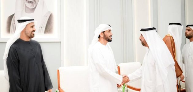 نهيان بن زايد وذياب بن محمد يتألقان في حفل زفاف حمد الكعبي: لحظات من الفخامة والبهجة 1 نهيان بن زايد وذياب بن محمد يتألقان في حفل زفاف حمد الكعبي: لحظات من الفخامة والبهجة