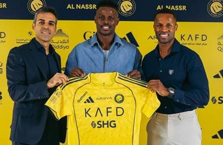 هارون كمارا ينضم رسمياً إلى نادي النصر في صفقة جديدة تعزز صفوف الفريق 1 هارون كمارا ينضم رسمياً إلى نادي النصر في صفقة جديدة تعزز صفوف الفريق