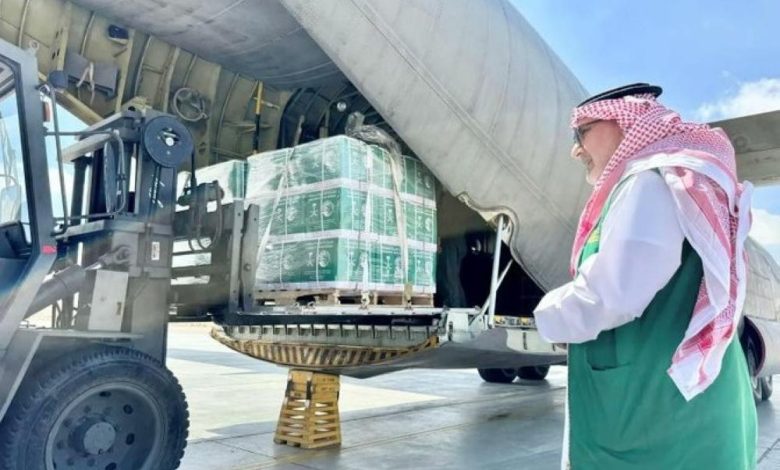 وصول الطائرة الإغاثية السعودية الثالثة والستين لدعم الفلسطينيين في غزة