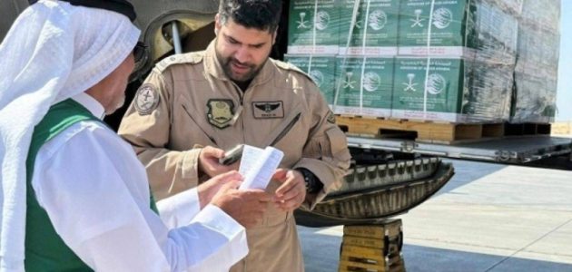 وصول الطائرة الـ 61 من المساعدات الإنسانية السعودية إلى مطار العريش لتعزيز جهود الإغاثة في المنطقة 1 وصول الطائرة الـ 61 من المساعدات الإنسانية السعودية إلى مطار العريش لتعزيز جهود الإغاثة في المنطقة