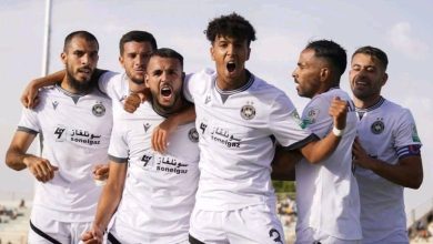 "وفاق سطيف يتألق في قمة الدوري الجزائري وزروقي يسطع كالنجم الأبرز!"