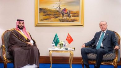 ولي العهد السعودي والرئيس التركي يتناولان تعزيز العلاقات الثنائية وتطوير التعاون بين الرياض وأنقرة