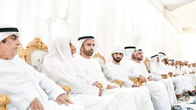 ولي عهد رأس الخيمة يقدم تعازيه القلبية في وفاة أرملة صالح الشحي: لحظات من الحزن والتضامن